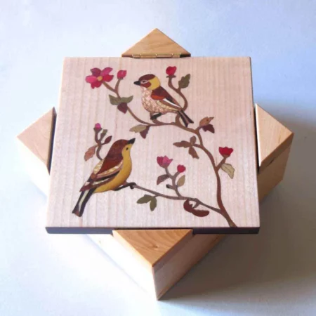 Boîte à musique, marqueterie Oiseaux