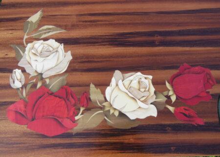 Table de salon marquetée "bouquet de rose"