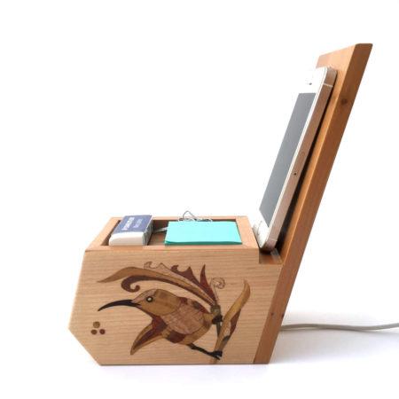 Organisateur de bureau en bois avec support téléphone, marqueterie "oiseau" réf OT1